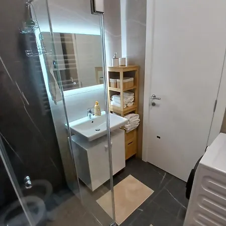 Paradiso - Free Parking