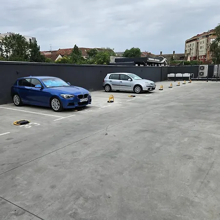 Paradiso - Free Parking *